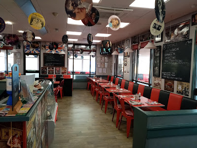 Outside View of Mickey's Diner